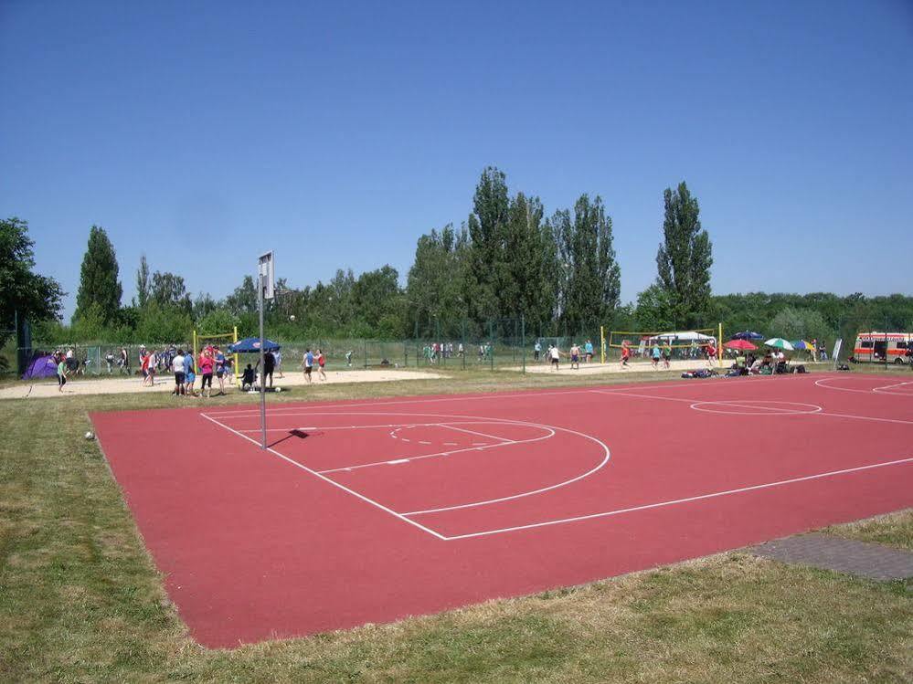 Euroville Jugend- Und Sporthotel Naumburg  Exteriér fotografie